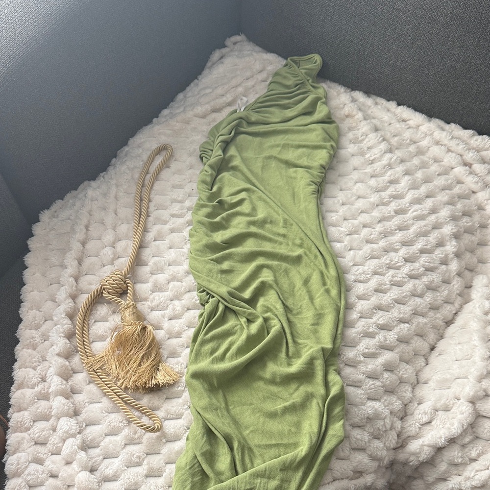 Green Ruched One-Shoulder Dress